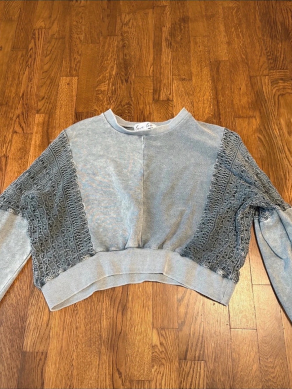 Love Lola Blue/Green Cropped Lace-Panel Pullover Hoodie